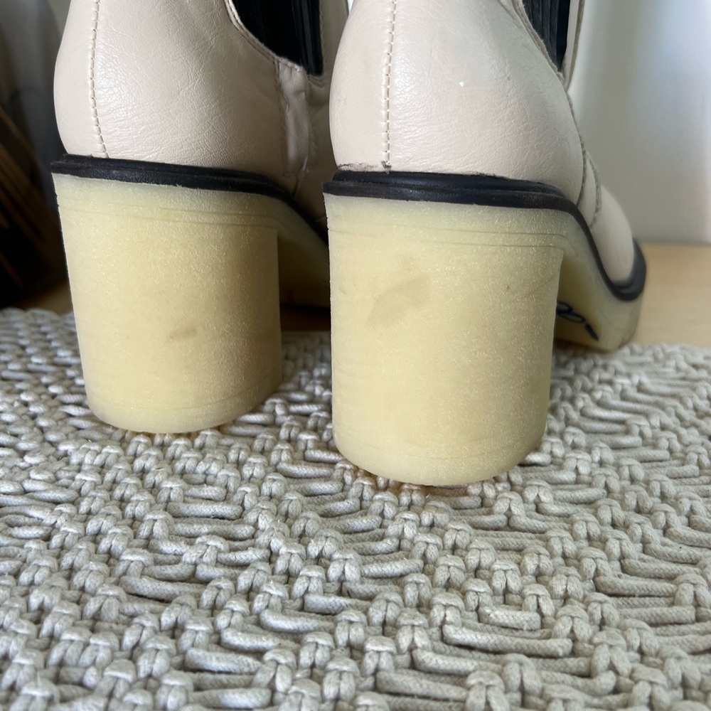 Oasis Society Boots - Picture 4 of 9